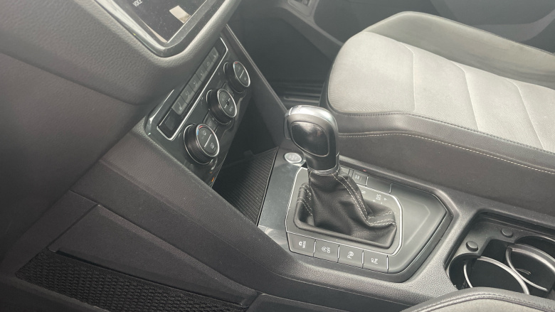 Volkswagen Tiguan 2.0 TDi 150 R-Line 5dr DSG Diesel Estate